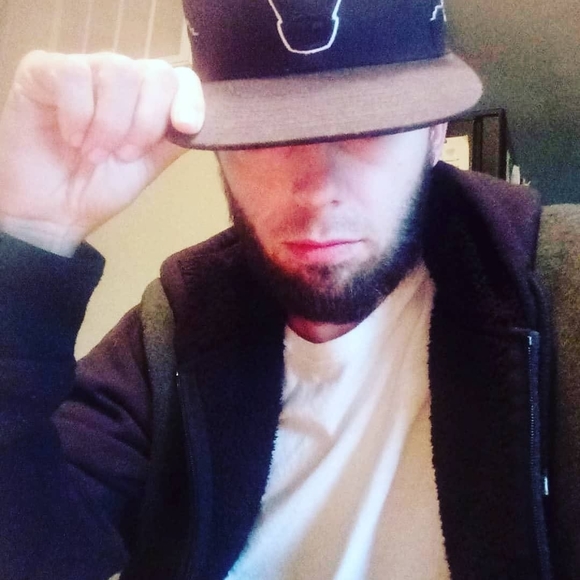 Meet your Posher, Brandon - Picture 1 of 1